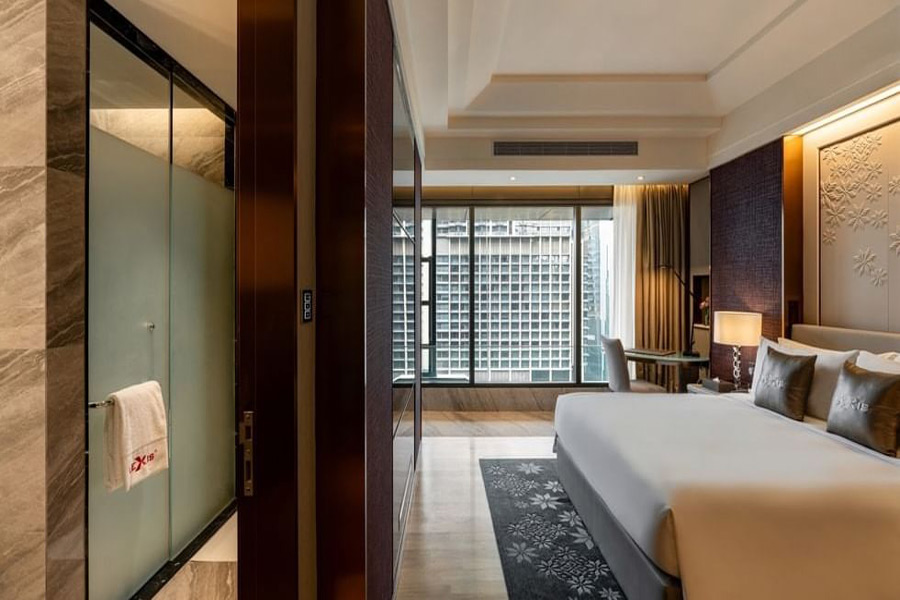 imperial-lexis-kl-executive-pool-room-king-3