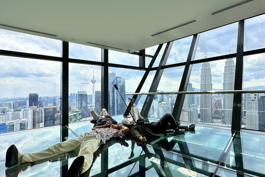 sky-deck-imperial-lexis-1