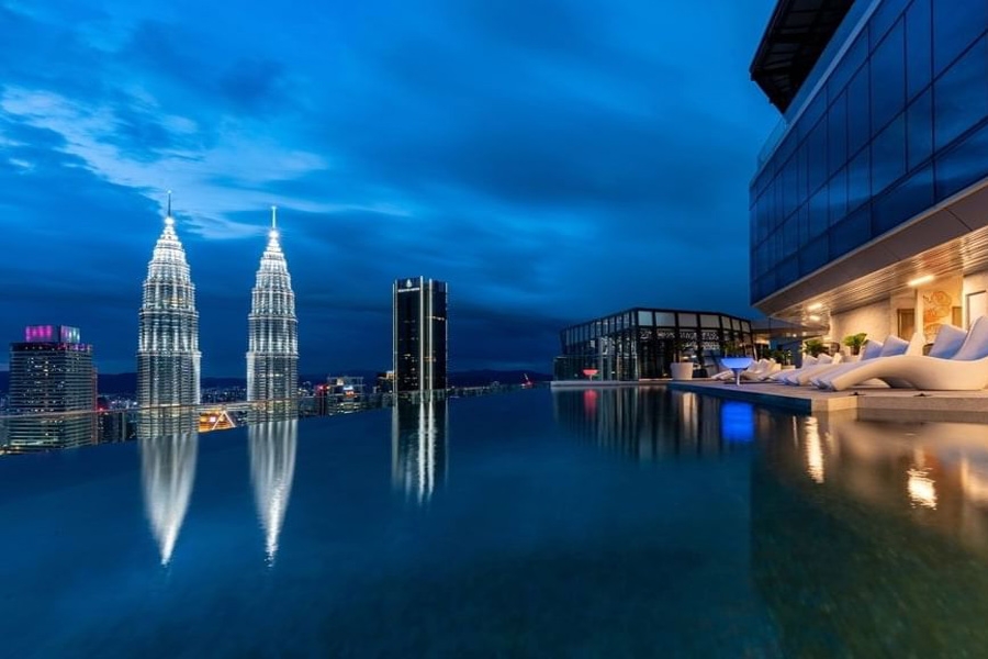 sky-infinity-pool-4
